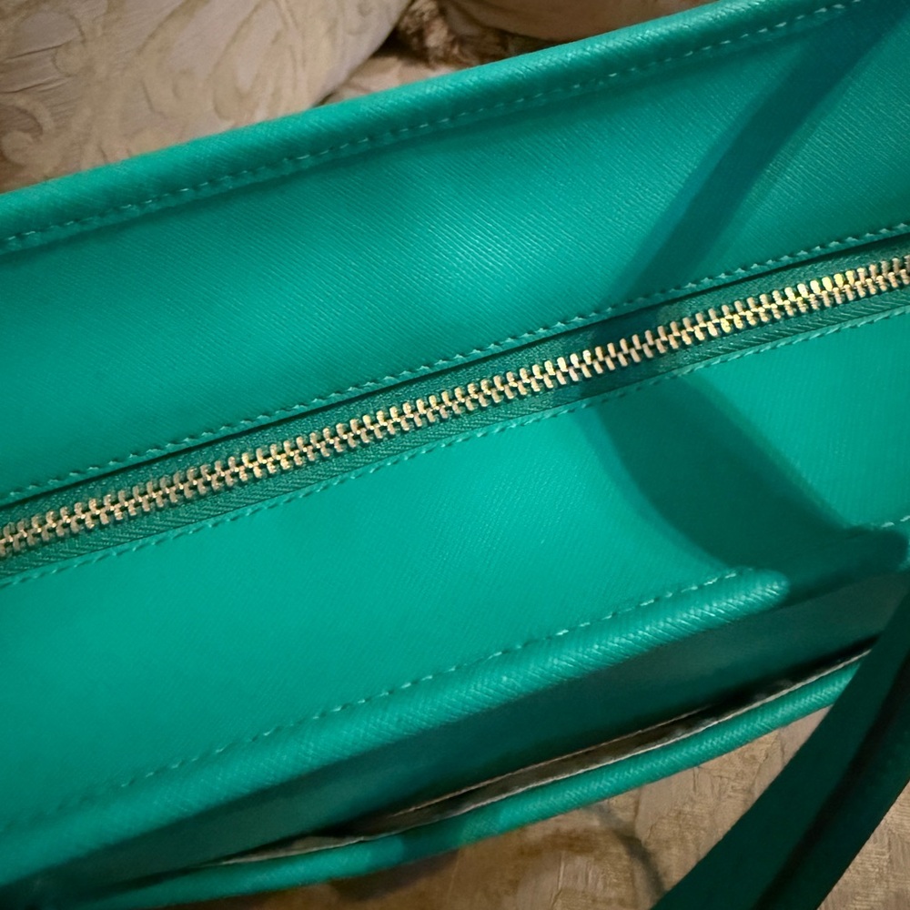 Coach Peyton Zip Top Saffiano Leather Tote Bag in Jade 27349 - Picture 16 of 16